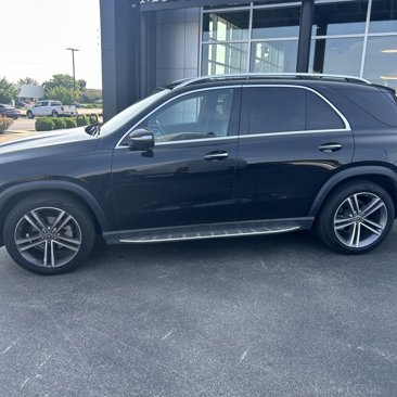 Used 2021 Mercedes-Benz GLE 350 4MATIC image 2