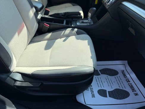 Used 2017 Subaru Crosstrek 2.0i Premium image 19