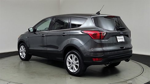 Used 2019 Ford Escape SE image 5