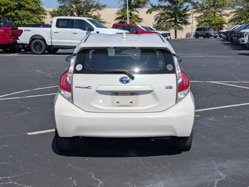 Used 2015 Toyota Prius C One image 5