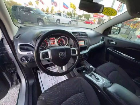 Used 2017 Dodge Journey SE w/ Flexible Seating Group image 18