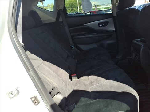 Used 2020 Nissan Murano SV image 16