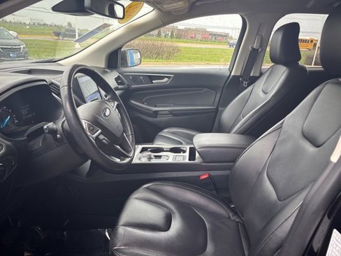 Used 2022 Ford Edge Titanium image 15