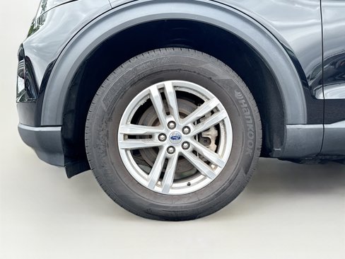 Used 2022 Ford Explorer XLT image 30
