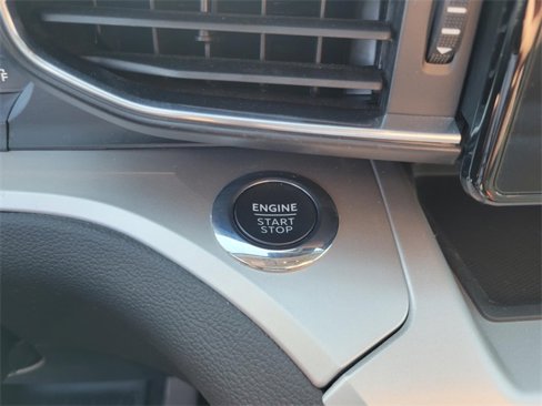 Used 2022 Ford Explorer XLT image 28