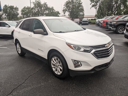 Certified 2021 Chevrolet Equinox LS w/ LS Convenience Package image 2