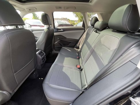 Used 2024 Volkswagen Taos SE image 23