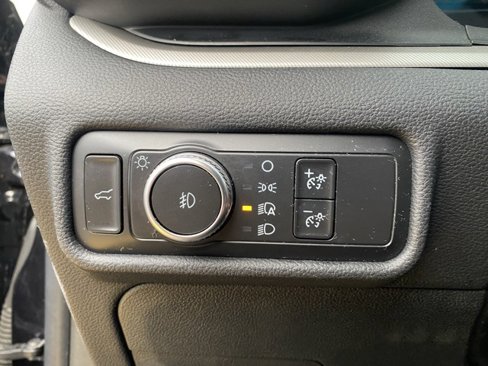 Used 2020 Ford Explorer XLT w/ Equipment Group 202A image 14