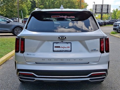 Used 2021 Kia Sorento S image 5