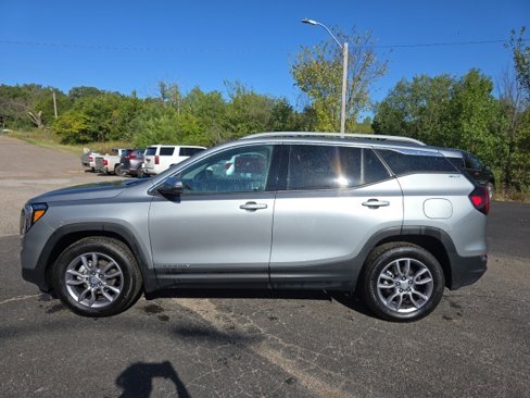 Certified 2024 GMC Terrain SLT image 2