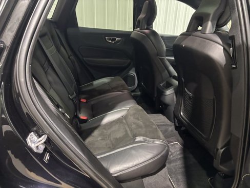 Used 2018 Volvo XC60 T6 R-Design w/ Convenience Package image 32