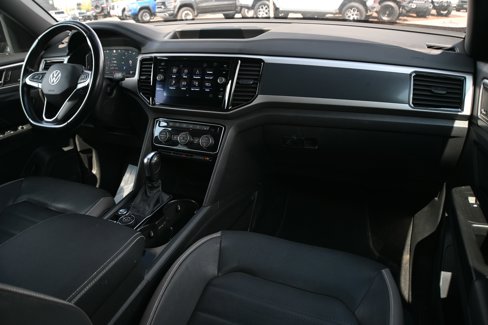 Used 2020 Volkswagen Atlas Cross Sport SEL Premium image 21