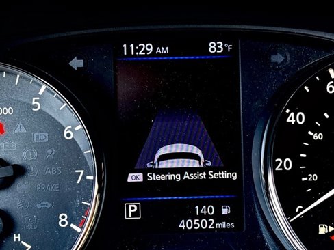 Used 2020 Nissan Rogue SV w/ Premium Package image 15