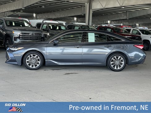 Used 2019 Toyota Avalon XLE image 15
