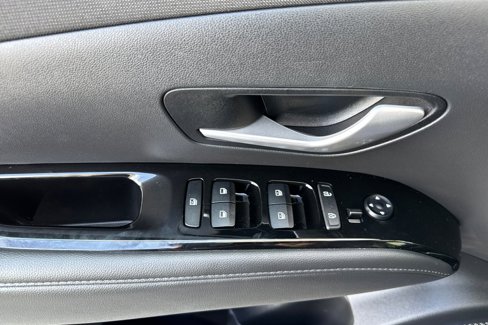 Used 2022 Hyundai Tucson Limited w/ Cargo Package image 11