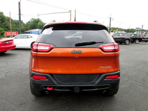 Used 2016 Jeep Cherokee Trailhawk w/ Comfort/Convenience Group image 18