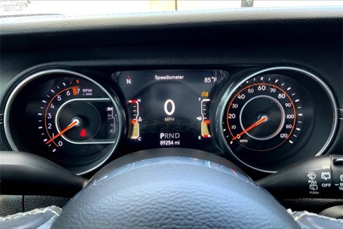 Used 2018 Jeep Wrangler Unlimited Sahara image 19