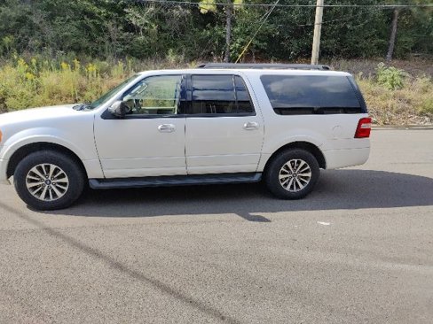 Used 2017 Ford Expedition EL XLT w/ Equipment Group 202A image 5