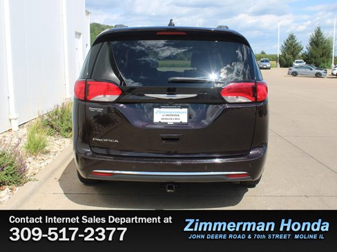 Used 2017 Chrysler Pacifica Touring-L image 5