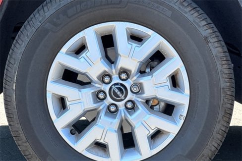 Used 2022 Nissan Frontier SV image 41