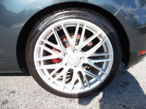 Used 2011 Volkswagen GTI 2-Door image 21