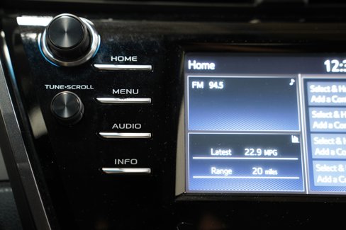 Used 2018 Toyota Camry SE image 26