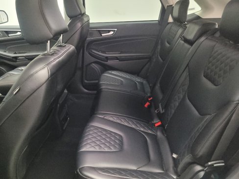 Used 2024 Ford Edge Titanium image 18