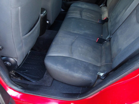 Used 2013 Dodge Avenger SE image 18