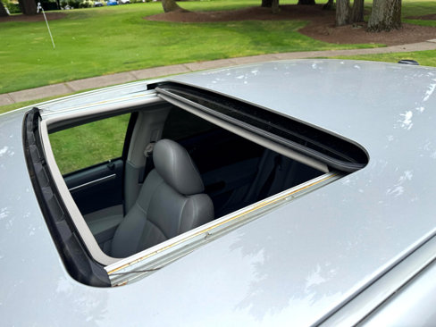 Used 2006 Chrysler 300 C w/ Navigation & Sound Group II image 30