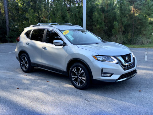 Used 2019 Nissan Rogue SV w/ Premium Package image 1