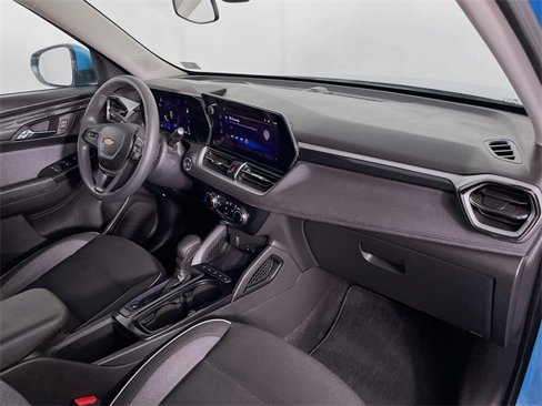 Used 2025 Chevrolet TrailBlazer LT w/ Driver Confidence Package image 29