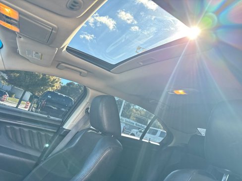 Used 2010 Ford Taurus SHO image 22