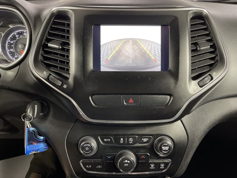 Used 2020 Jeep Cherokee Latitude image 22