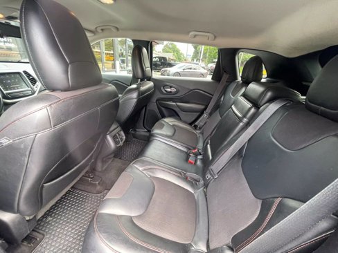Used 2014 Jeep Cherokee Trailhawk w/ Cold Weather Group image 15
