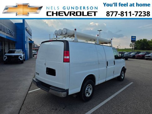 Used 2016 Chevrolet Express 3500 image 6