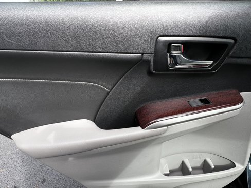 Used 2014 Toyota Camry XLE image 29
