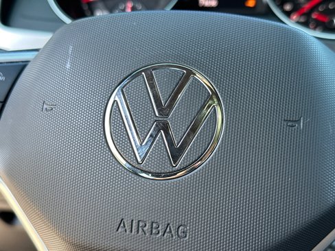Used 2020 Volkswagen Atlas Cross Sport SE w/ Panoramic Sunroof Package image 25