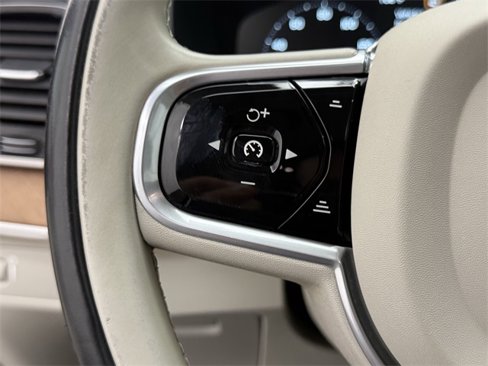 Used 2017 Volvo XC90 T6 Inscription w/ Vision Package image 17