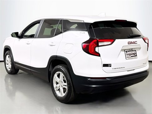 Used 2024 GMC Terrain SLE image 6