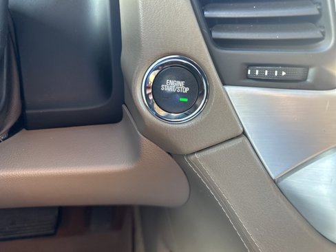 Used 2015 GMC Yukon SLT w/ Open Road Package image 8