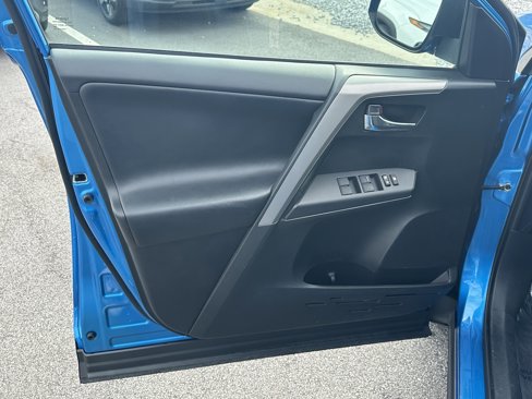 Used 2017 Toyota RAV4 XLE image 13