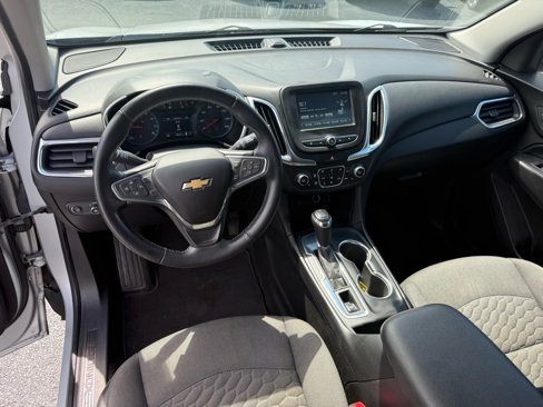 Used 2018 Chevrolet Equinox LT image 12