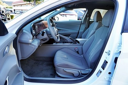 Certified 2024 Hyundai Elantra SEL image 13