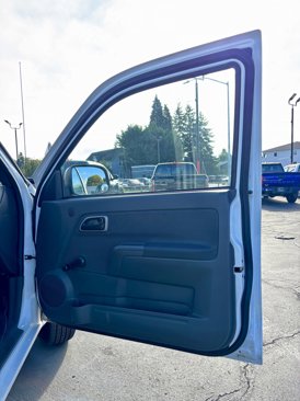 Used 2004 Chevrolet Colorado LS image 12
