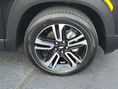 Used 2023 Chevrolet TrailBlazer LT w/ Convenience Package image 5
