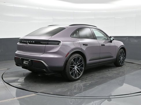 Certified 2024 Porsche Macan 4 Electric image 10