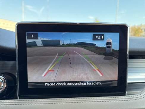 Used 2021 Lincoln Corsair AWD w/ Equipment Group 101A image 4