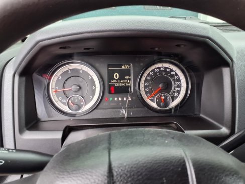 Used 2018 RAM 2500 Tradesman w/ Chrome Appearance Group image 25