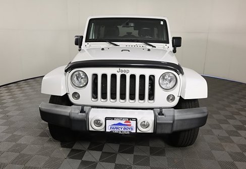 Used 2016 Jeep Wrangler Unlimited Sahara w/ Connectivity Group image 4
