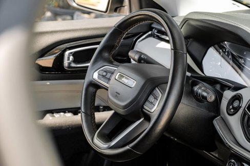 Used 2022 Jeep Compass Limited image 24